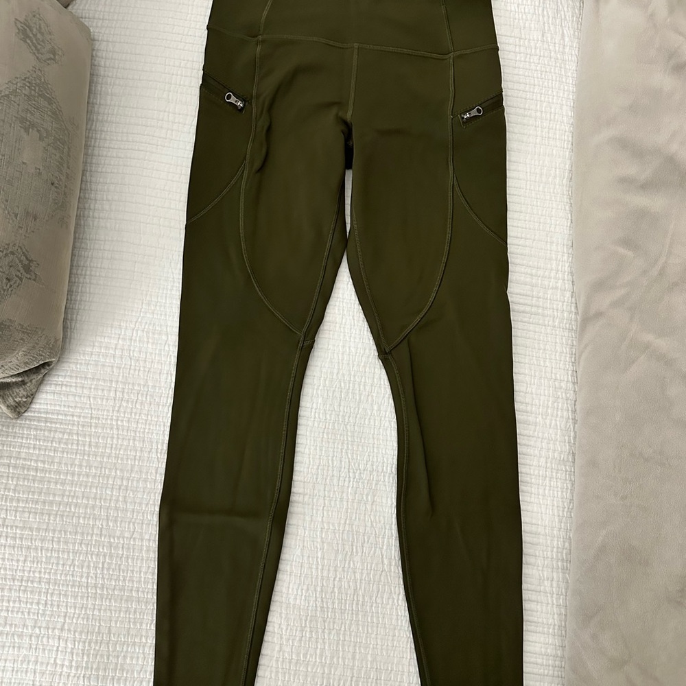 Olive Lululemon running leggings